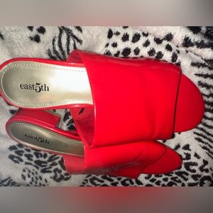 Red East 5th Low Heel